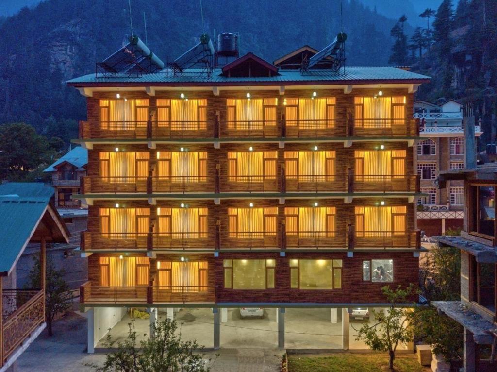 Swastik Grand Manali Hotel Exterior photo