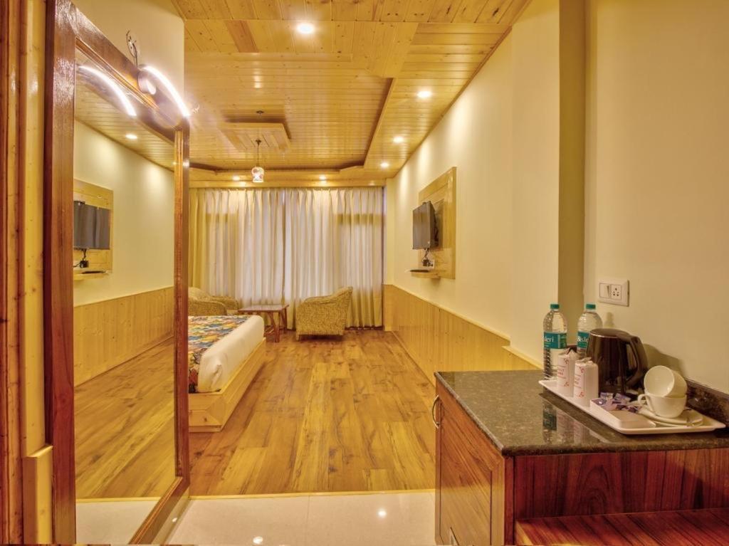 Swastik Grand Manali Hotel Exterior photo