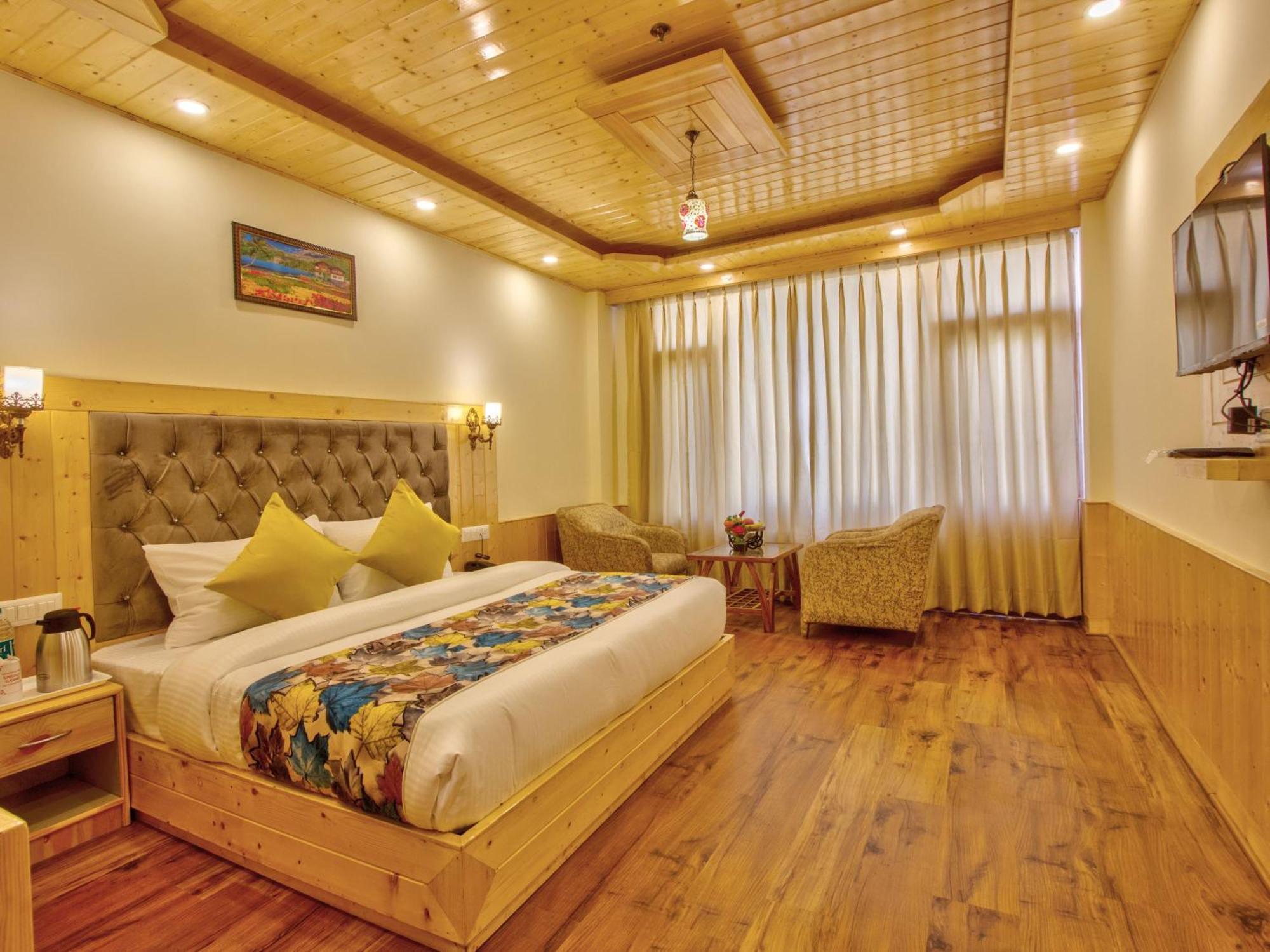Swastik Grand Manali Hotel Exterior photo