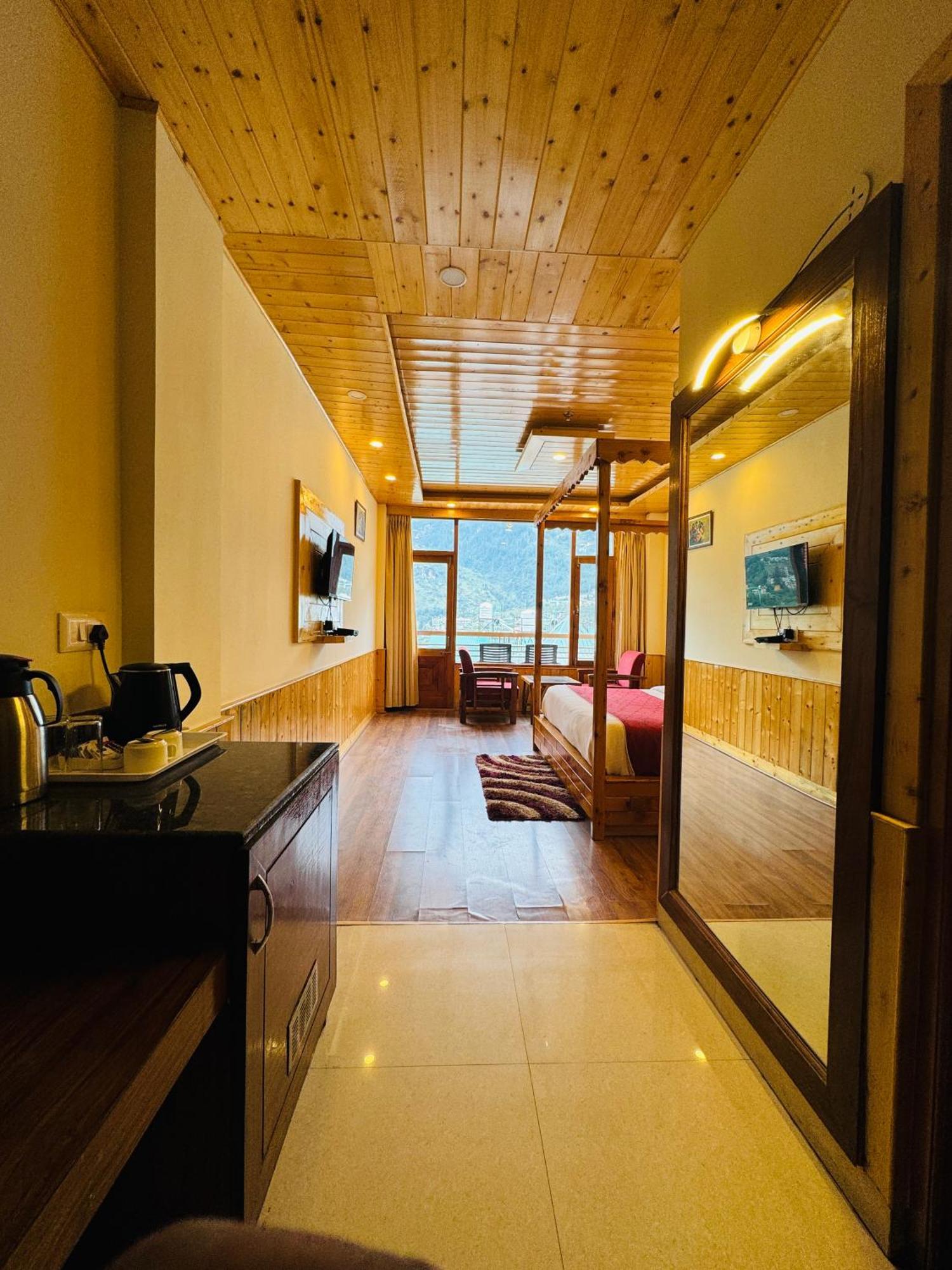 Swastik Grand Manali Hotel Exterior photo