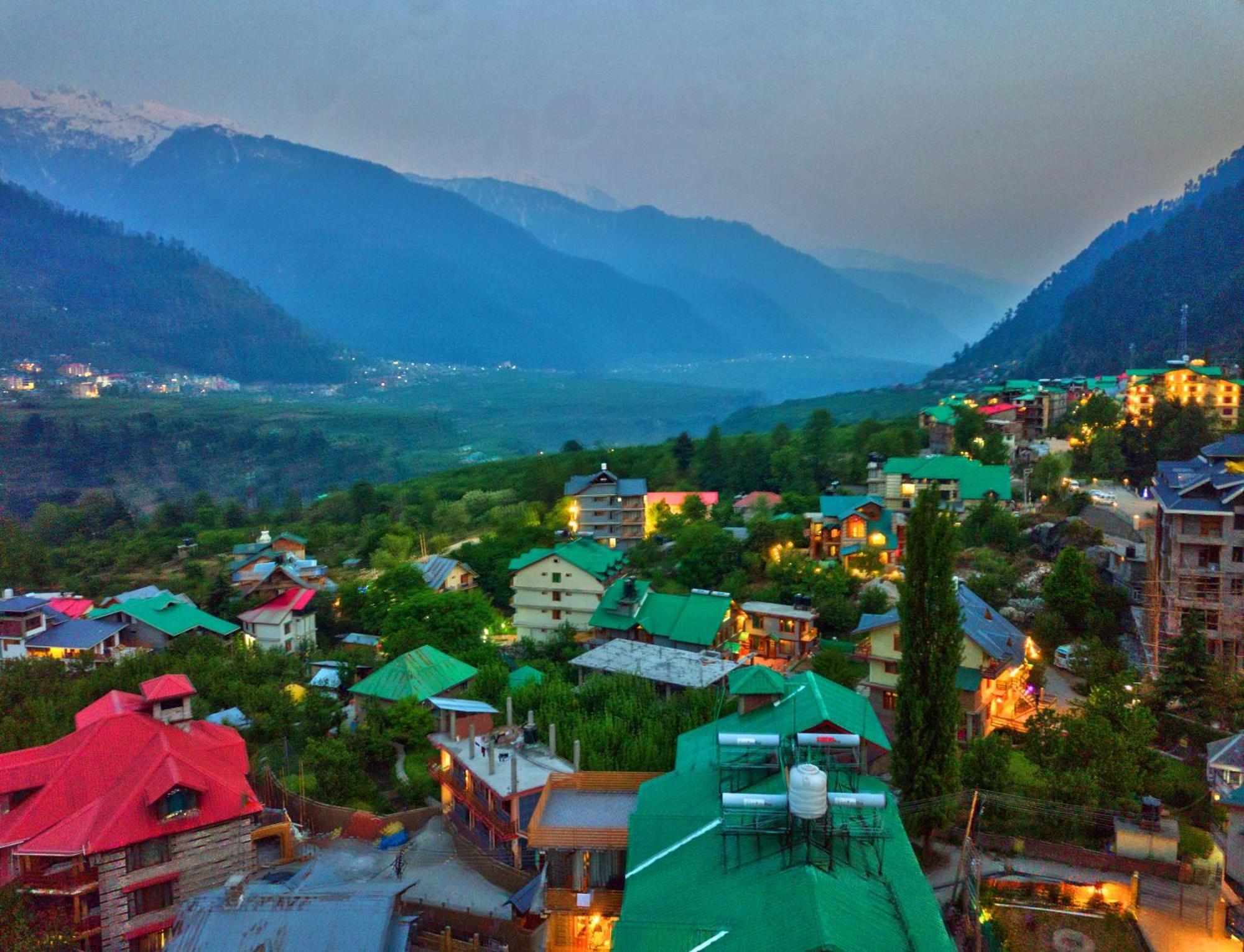 Swastik Grand Manali Hotel Exterior photo