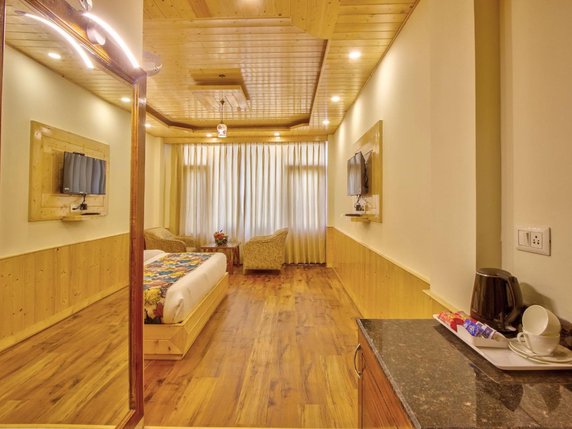 Swastik Grand Manali Hotel Exterior photo